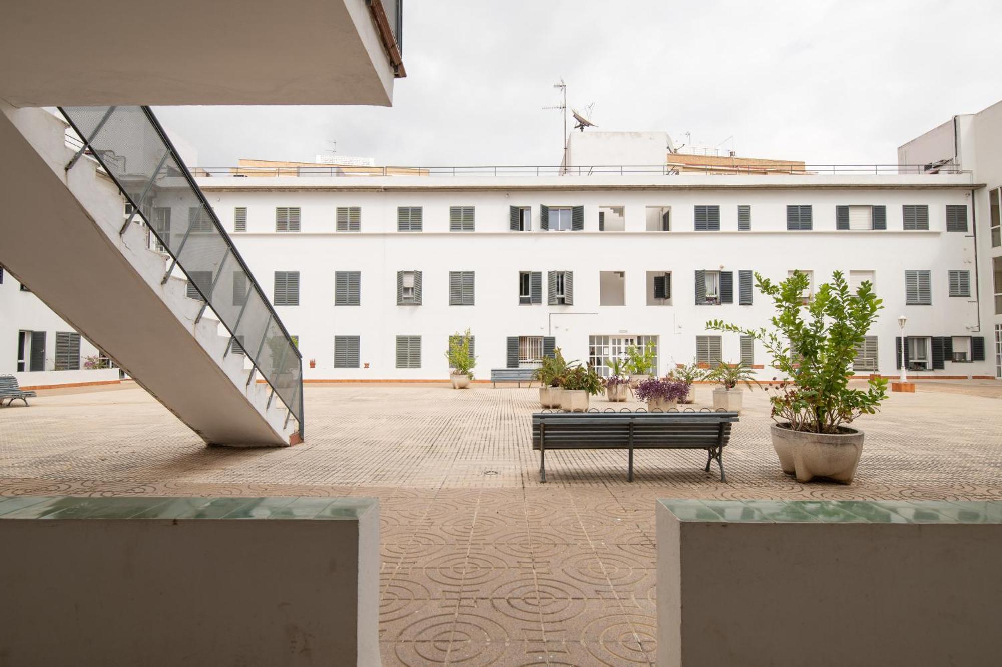 Florencio Quintero Home, Seville